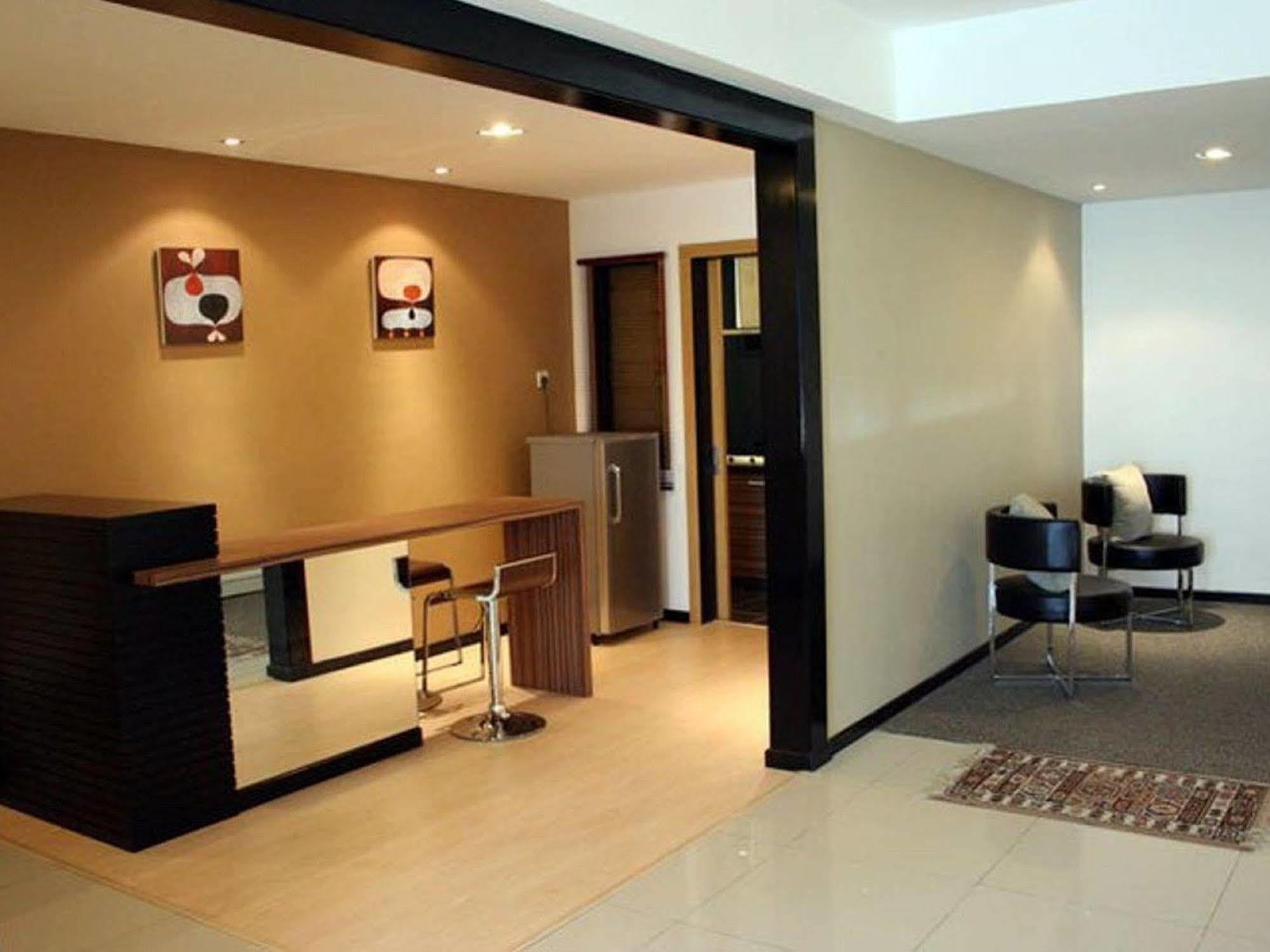 Likas Square Apartment Hotel Kota Kinabalu Ngoại thất bức ảnh