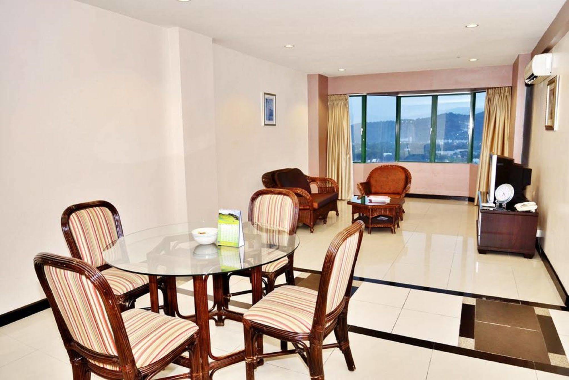 Likas Square Apartment Hotel Kota Kinabalu Ngoại thất bức ảnh