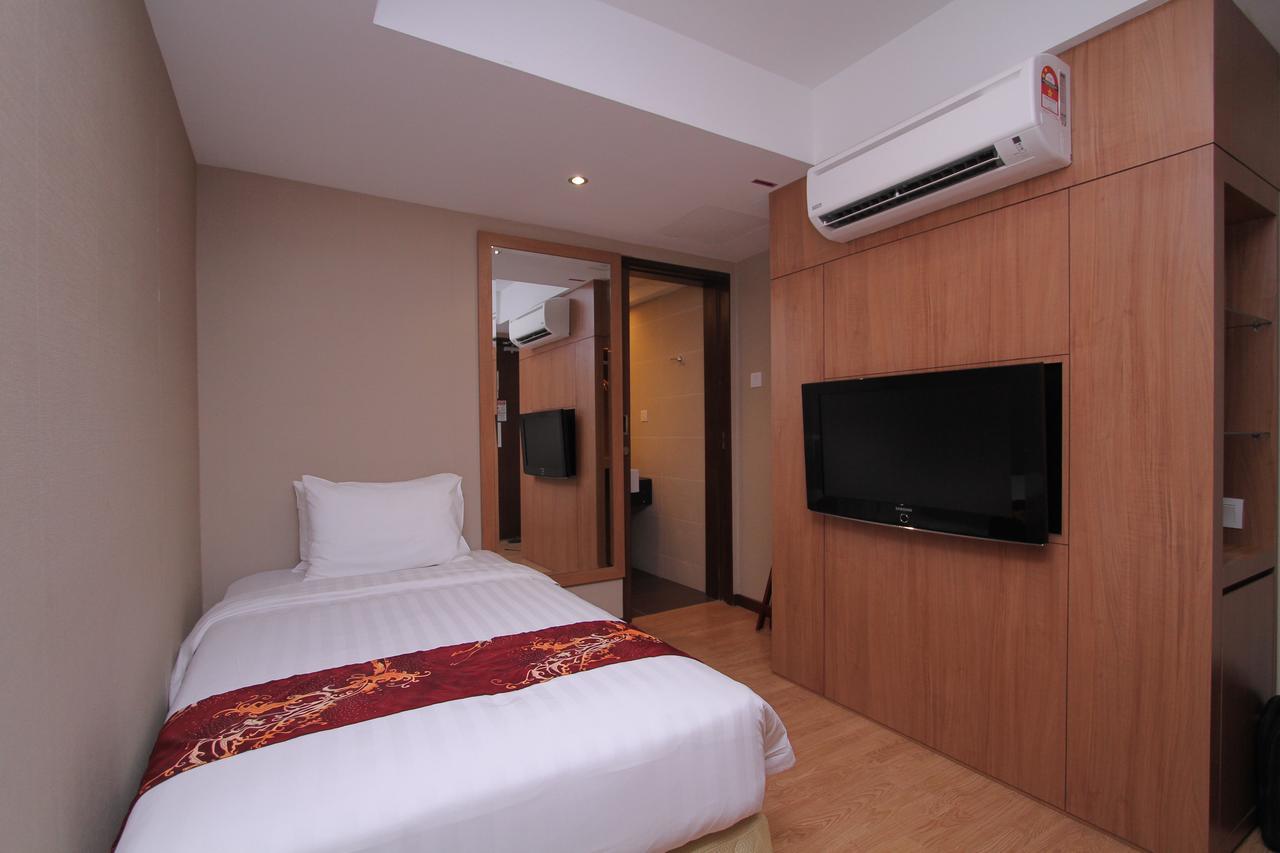 Likas Square Apartment Hotel Kota Kinabalu Ngoại thất bức ảnh